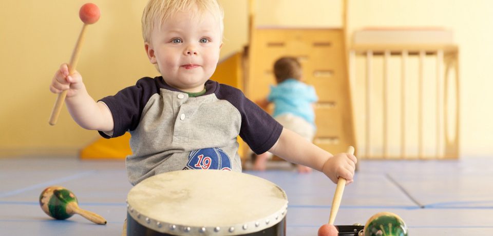 موسیقی و افزایش مهارت های زبانی کودکان
