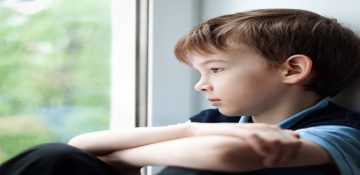 والدین به نشانه‌های کودک آزاری حساس شوند/ رصد رفتارهای کودکان