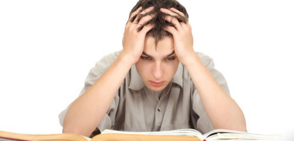 دانش‌آموزان در ایام امتحانات چگونه اضطراب خود را کاهش دهند؟