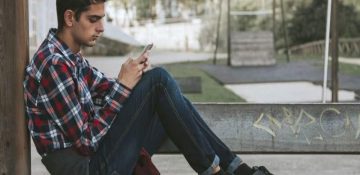 ارتباط استفاده زیاد از رسانه‌های اجتماعی با افسردگی در جوانان