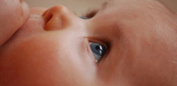تشخیص اوتیسم در کودکان با نظارت بر مردمک چشم و ضربان قلب