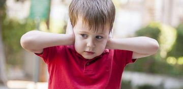 چرا اغلب کودکان مبتلا به اوتیسم از صرع نیز رنج می‌برند؟